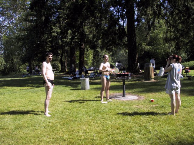 Picnic at Sammamish Lake, 05/26/2001
(Click on the picture for the full-size version)