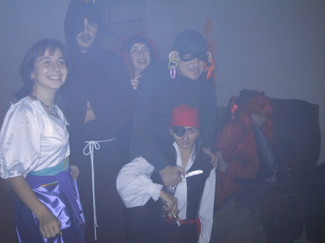 Alin Constantin's Photography - Halloween party at Eduard, 2002
(Click on the picture for the full-size version)