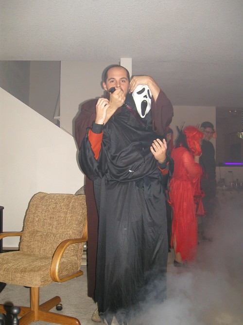 Halloween party at Eduard, 2002
(Click on the picture for the full-size version)