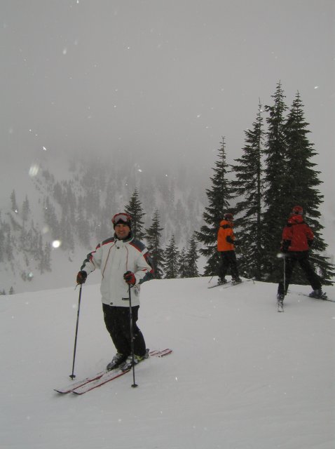 Alin Constantin's Photography - Having fun on rented skis, 03-02-2003
(Click on the picture for the full-size version)