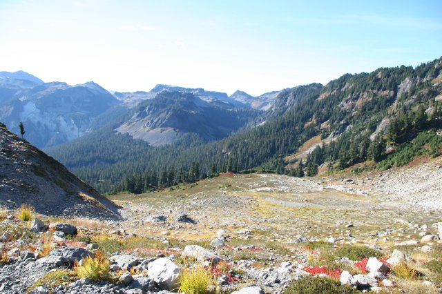 Alin Constantin's Photography - Hiking on Heather Meadows trail, Mt. Baker
(Click on the picture for the full-size version)