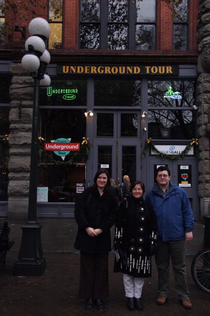 Ready to take the Seattle Underground tour [IMG_7210.JPG]
