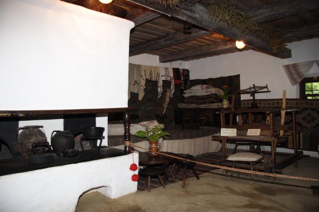 La casa memoriala Ion Creanga, Humulesti
(Click on the picture for the full-size version)