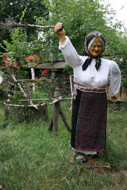 La casa memoriala Ion Creanga, Humulesti
(Click on the picture for the full-size version)