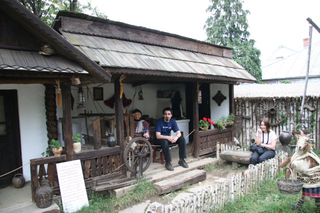 La casa memoriala Ion Creanga, Humulesti
(Click on the picture for the full-size version)