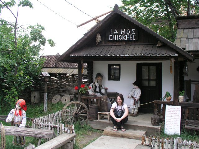 La casa memoriala Ion Creanga, Humulesti
(Click on the picture for the full-size version)