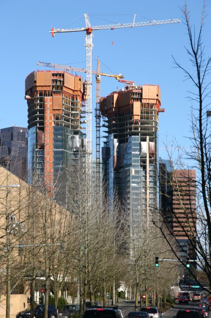 Twin Towers Bellevue [IMG_9128.JPG]
