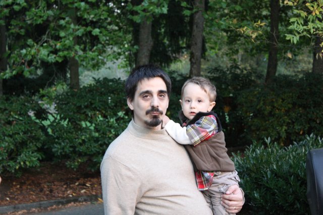 In Robinswood park
(Click on the picture for the full-size version)