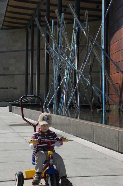 Biking in a sunny fall day
(Click on the picture for the full-size version)