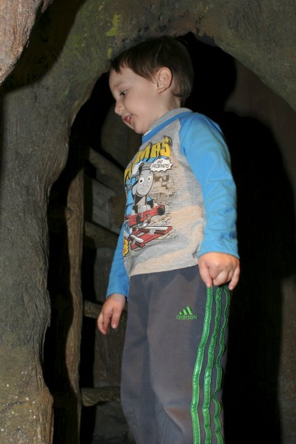 Vlad at Children Museums in Seattle and Factoria, 05/07
(Click on the picture for the full-size version)