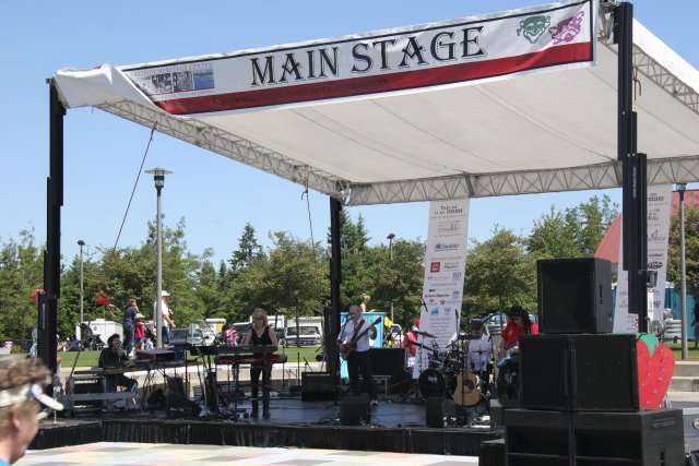 Strawberry festival, 06/26
(Click on the picture for the full-size version)