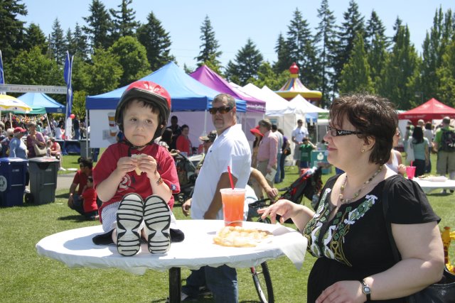 Strawberry festival, 06/26
(Click on the picture for the full-size version)