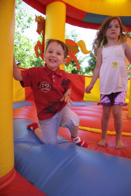 Strawberry festival, 06/26
(Click on the picture for the full-size version)