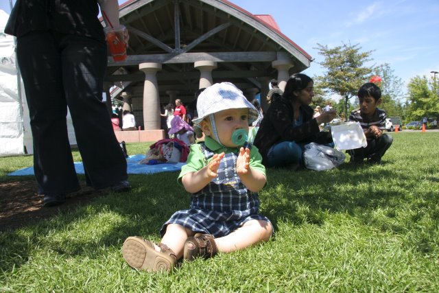 Strawberry festival, 06/26
(Click on the picture for the full-size version)