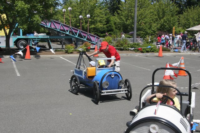 Strawberry festival, 06/26
(Click on the picture for the full-size version)