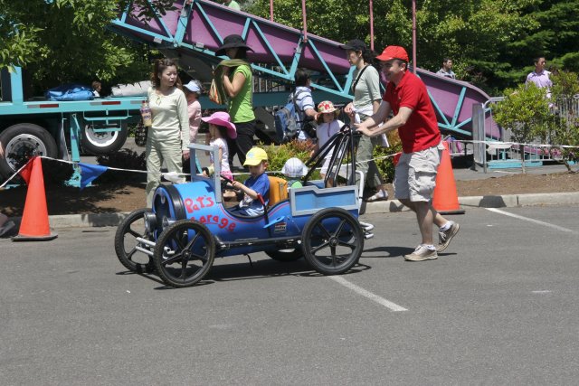 Strawberry festival, 06/26
(Click on the picture for the full-size version)