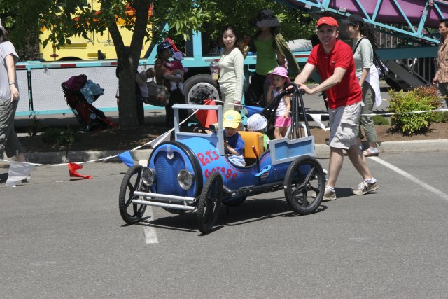 Strawberry festival, 06/26
(Click on the picture for the full-size version)