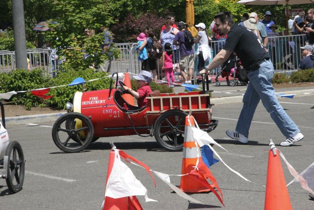 Strawberry festival, 06/26
(Click on the picture for the full-size version)