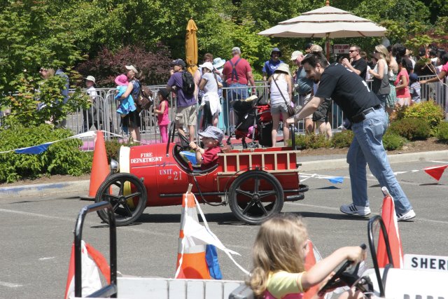 Strawberry festival, 06/26
(Click on the picture for the full-size version)
