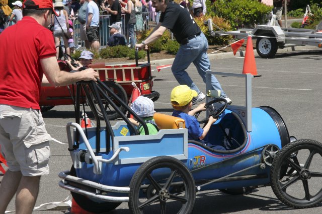 Strawberry festival, 06/26
(Click on the picture for the full-size version)