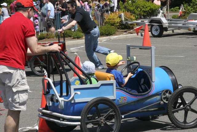 Strawberry festival, 06/26
(Click on the picture for the full-size version)