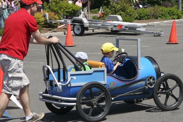 Strawberry festival, 06/26
(Click on the picture for the full-size version)