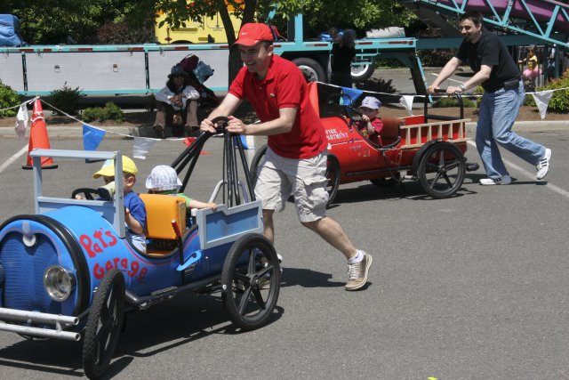 Strawberry festival, 06/26
(Click on the picture for the full-size version)