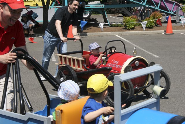 Strawberry festival, 06/26
(Click on the picture for the full-size version)