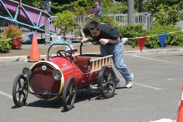 Strawberry festival, 06/26
(Click on the picture for the full-size version)