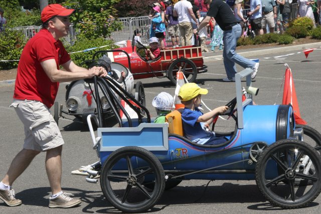 Strawberry festival, 06/26
(Click on the picture for the full-size version)