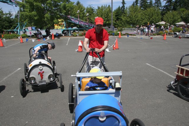 Strawberry festival, 06/26
(Click on the picture for the full-size version)