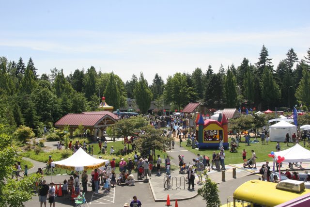 Strawberry festival, 06/26
(Click on the picture for the full-size version)