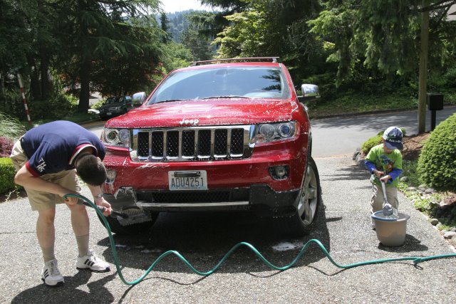Vlad washing the Jeep
(Click on the picture for the full-size version)