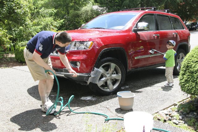 Vlad washing the Jeep
(Click on the picture for the full-size version)