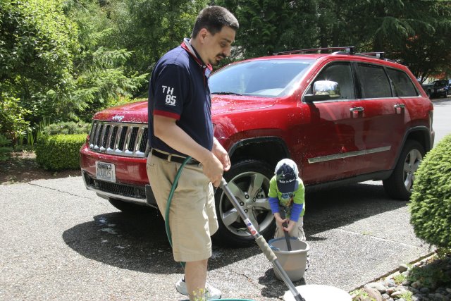 Vlad washing the Jeep
(Click on the picture for the full-size version)