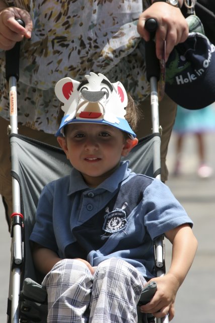 At Los Angeles Zoo
(Click on the picture for the full-size version)