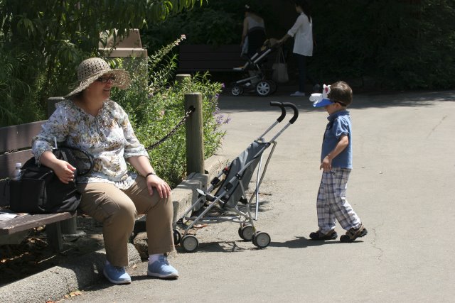 At Los Angeles Zoo
(Click on the picture for the full-size version)