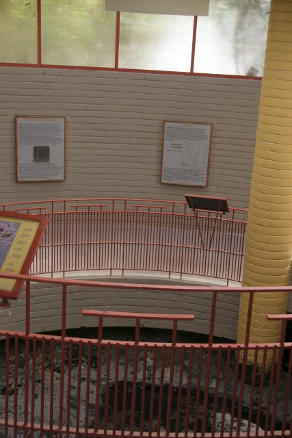 La Brea Tar Pits
(Click on the picture for the full-size version)