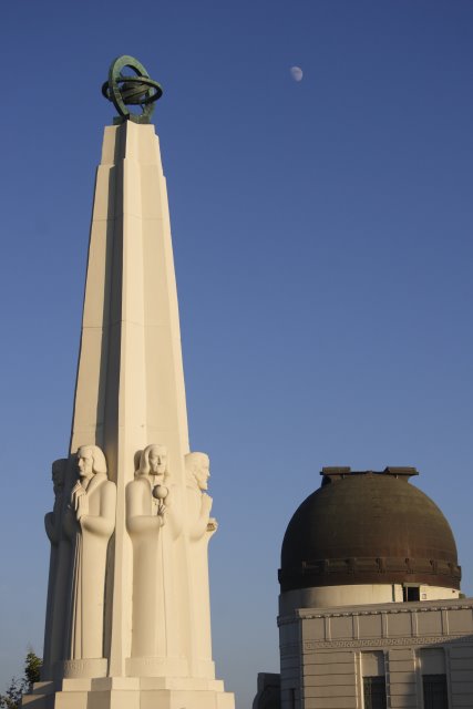 Griffith Observatory
(Click on the picture for the full-size version)