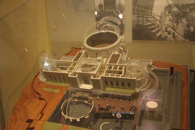 Griffith Observatory
(Click on the picture for the full-size version)