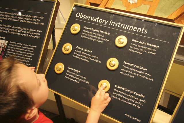 Griffith Observatory
(Click on the picture for the full-size version)