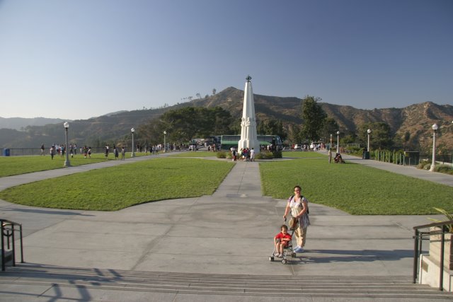 Griffith Observatory
(Click on the picture for the full-size version)