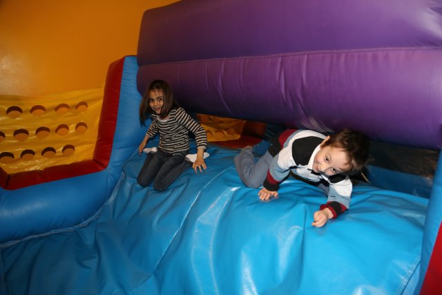 Robert Birthday, 03/31
(Click on the picture for the full-size version)