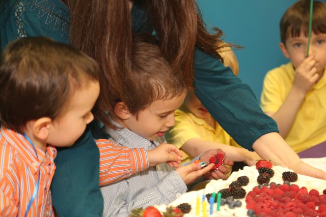 Robert Birthday, 03/31
(Click on the picture for the full-size version)