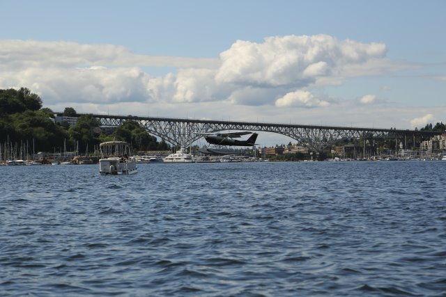 Group fun with Electric Boats
(Click on the picture for the full-size version)