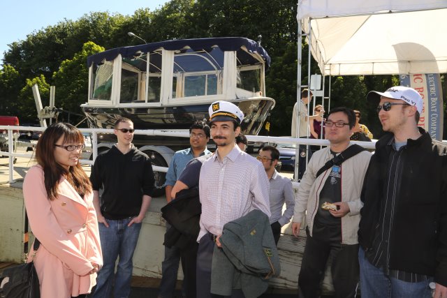 Group fun with Electric Boats
(Click on the picture for the full-size version)