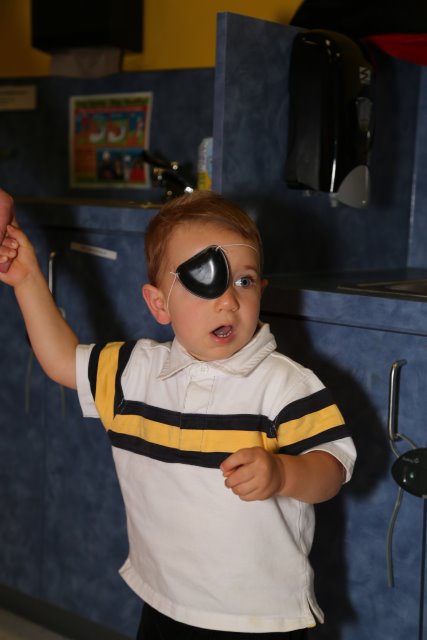 Annika's Birthday, 08/04
(Click on the picture for the full-size version)