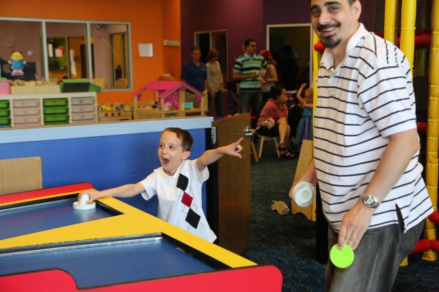 Annika's Birthday, 08/04
(Click on the picture for the full-size version)