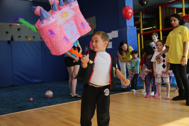 Annika's Birthday, 08/04
(Click on the picture for the full-size version)