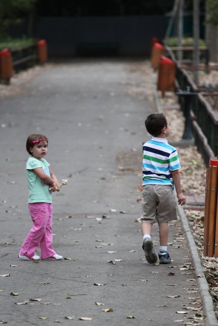 Vlad si Miru - Bucharest museums
(Click on the picture for the full-size version)